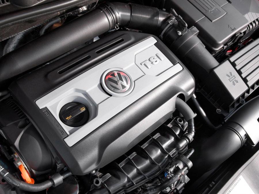  Volkswagen Golf GTi 3-Door 2009 года  (UK) (фото 2 из 12)